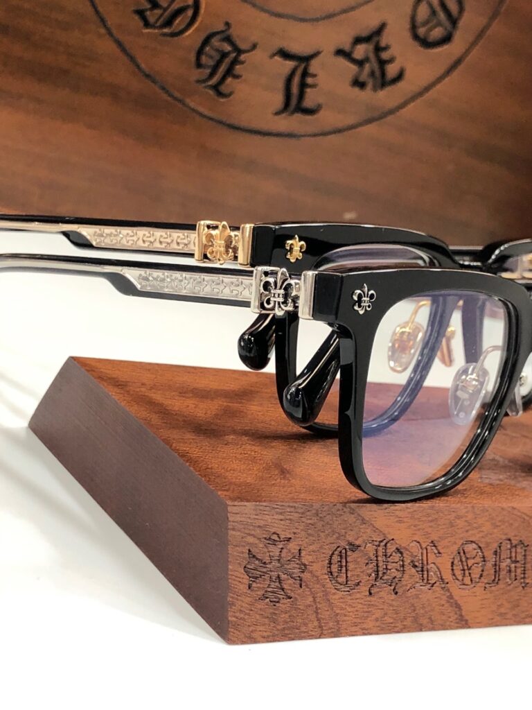 Gọng Kính Chrome Hearts CH8138